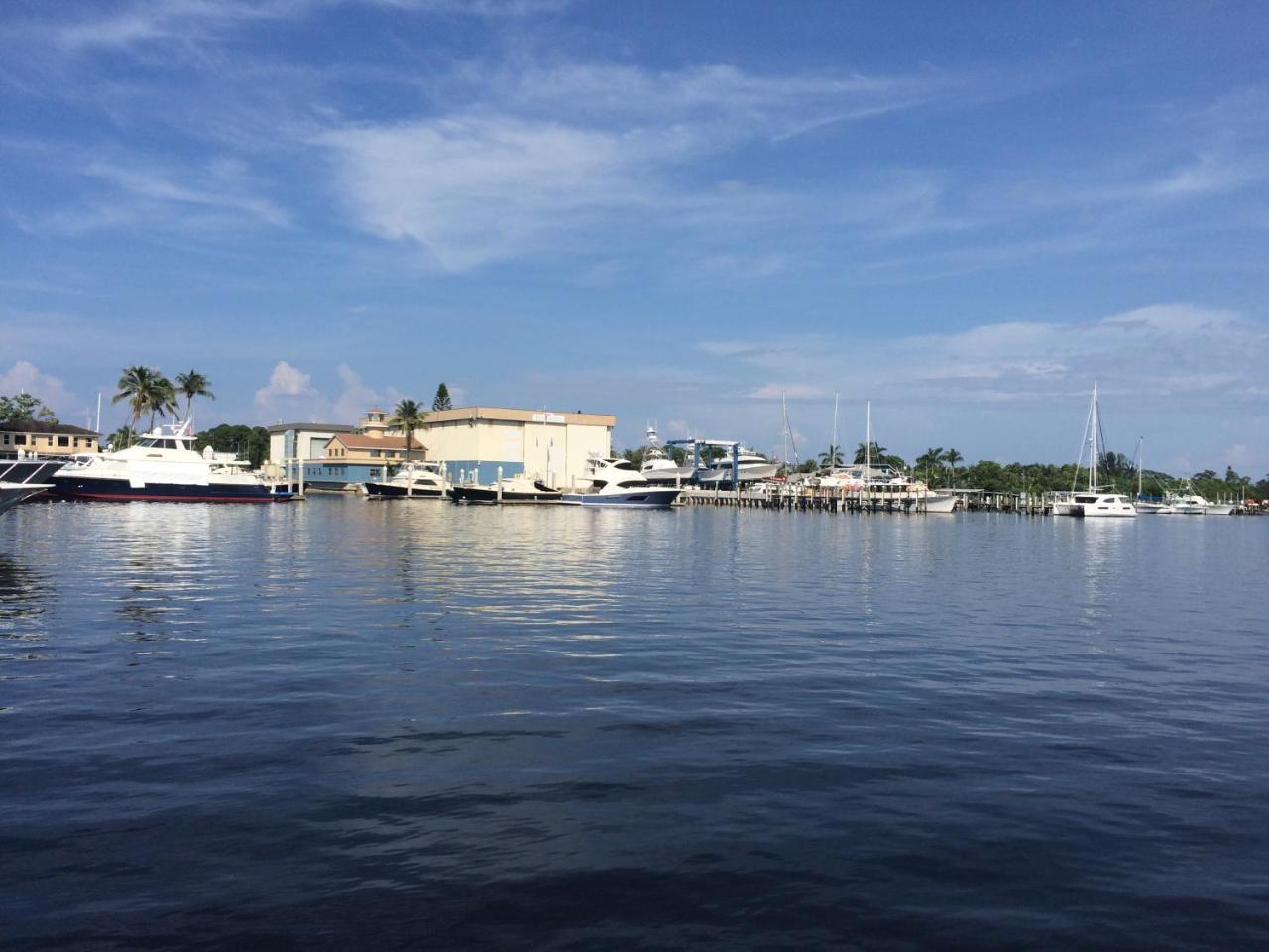 Pirate'S Cove Resort And Marina - Stuart Exterior photo