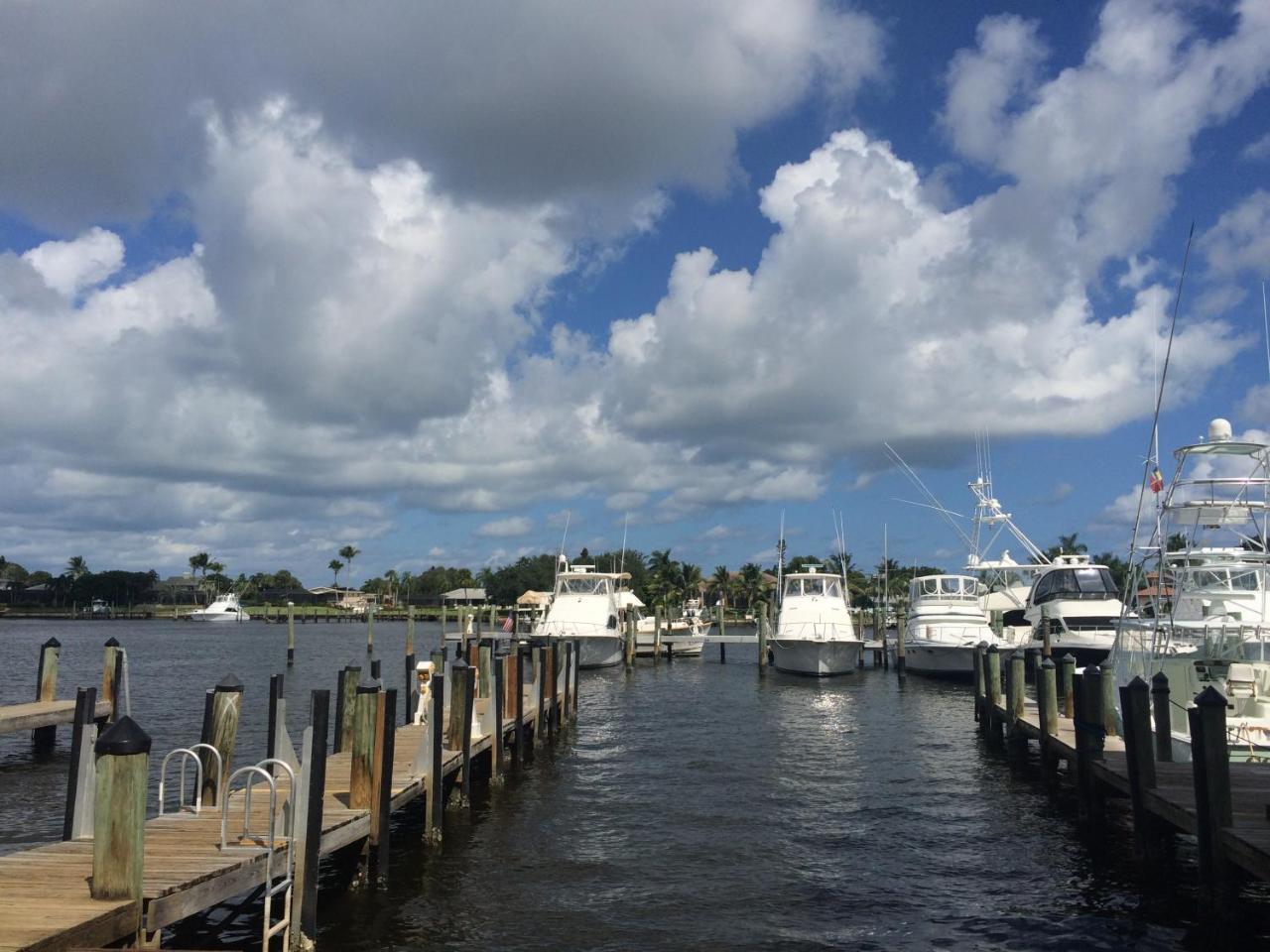 Pirate'S Cove Resort And Marina - Stuart Exterior photo